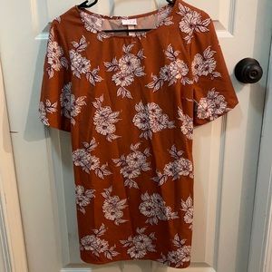 Isabel Maternity floral short sleeve tunic top size small